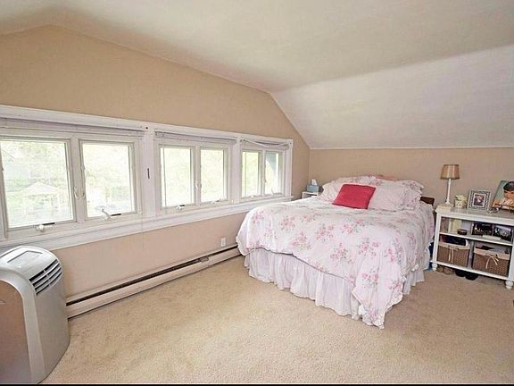 5th image of 3426 Burch Ave #3