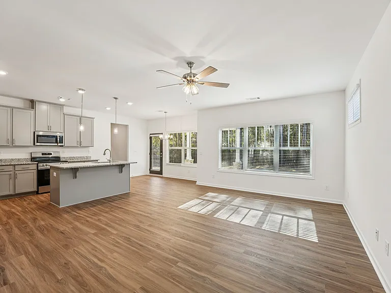 Quinn Residences at Dorchester Place — Photo 90