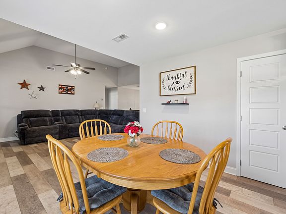 5th image of 247 Stone Bluff Way