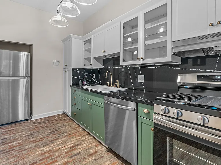 800 W Princess Anne Rd #B2 — Photo 3