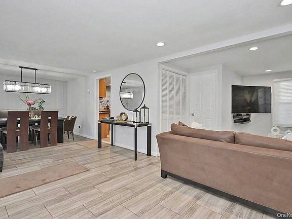3rd image of 28 Hurd Avenue