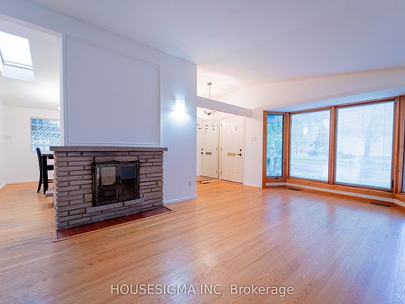 4th image of 2335 Harding Rd