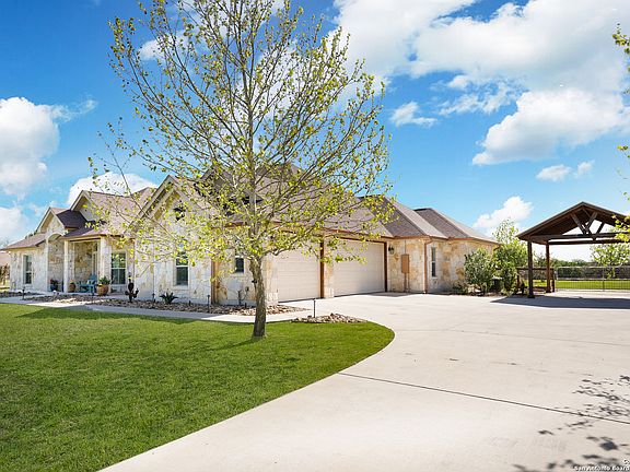 3rd image of 167 Triple Bend Dr