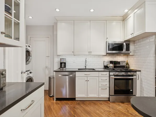 240 West 98th Street 3D image 3 of 7