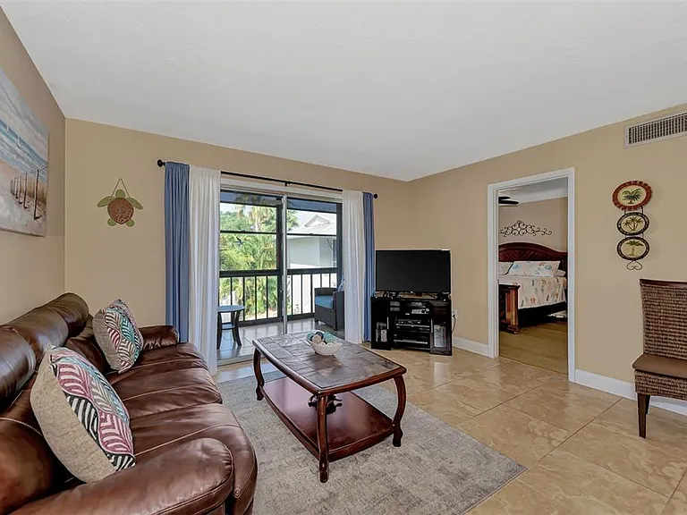 116 Vista Hermosa Cir #210C — Photo 18