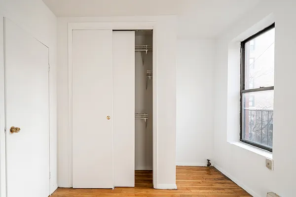 Rented by MNS | media 18