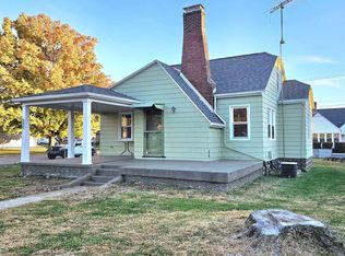 390 Lovers Ln, Spencer, IN