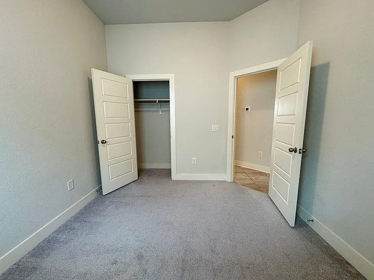 12008 Reindeer Dr — Photo 31