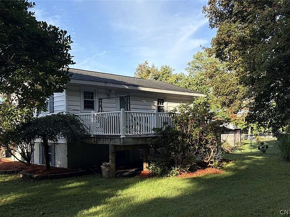 3rd image of 485 Elmhurst Rd
