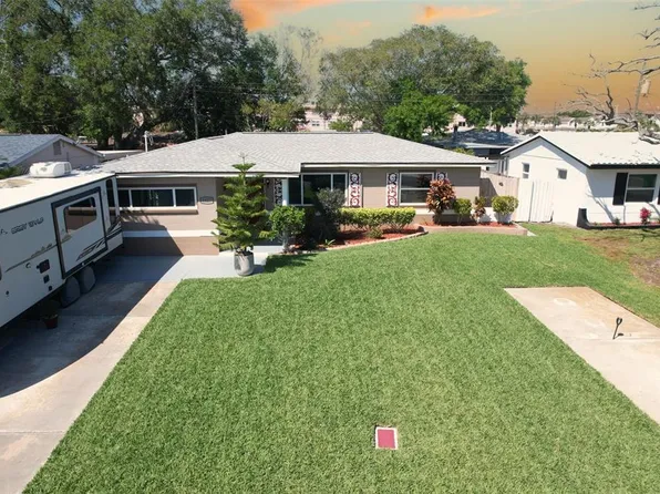 6427 43rd Ave N, Kenneth City, FL 33709