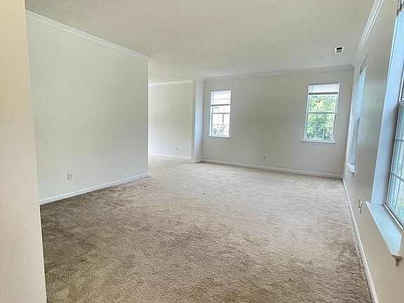 4th image of 4123 Silverwood Dr