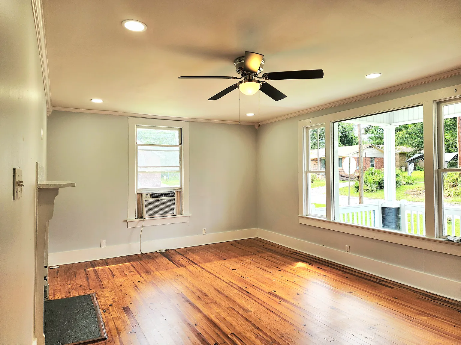 2 bed, 1400 sqft, $1,500 — Photo 3