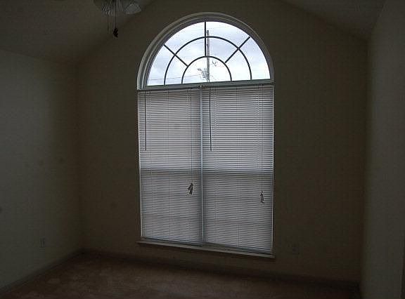 4th image of 1741 Deer Chase Ln