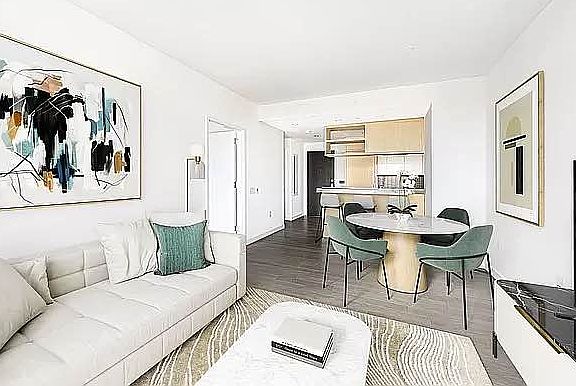 3rd image of 252 South St #28