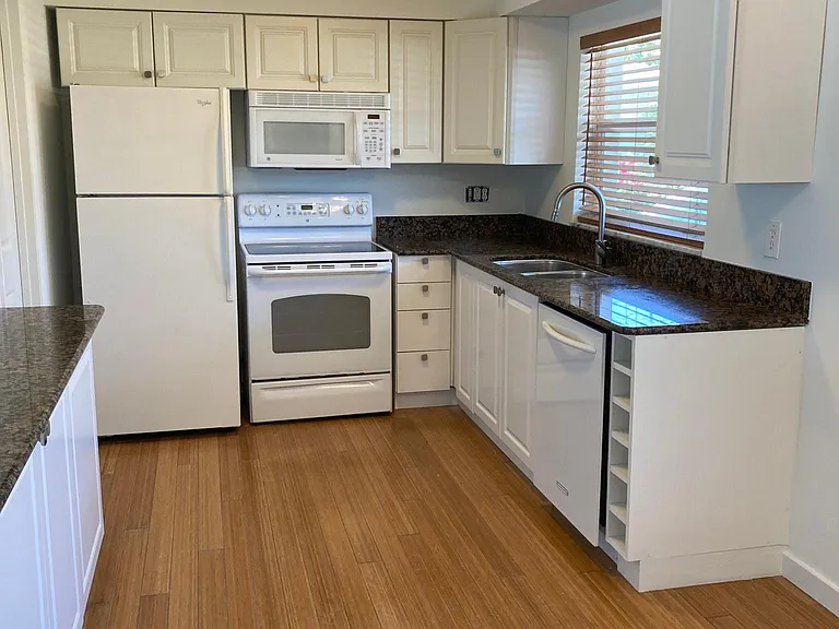 5242 Seagull Ct — Photo 17