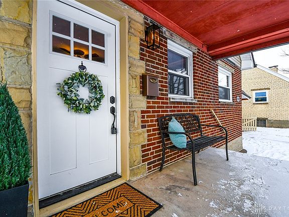 5th image of 359 Morris Dr