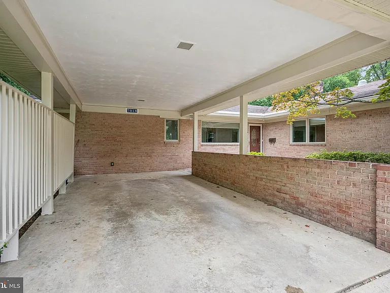 7016 Hopewood St — Photo 6