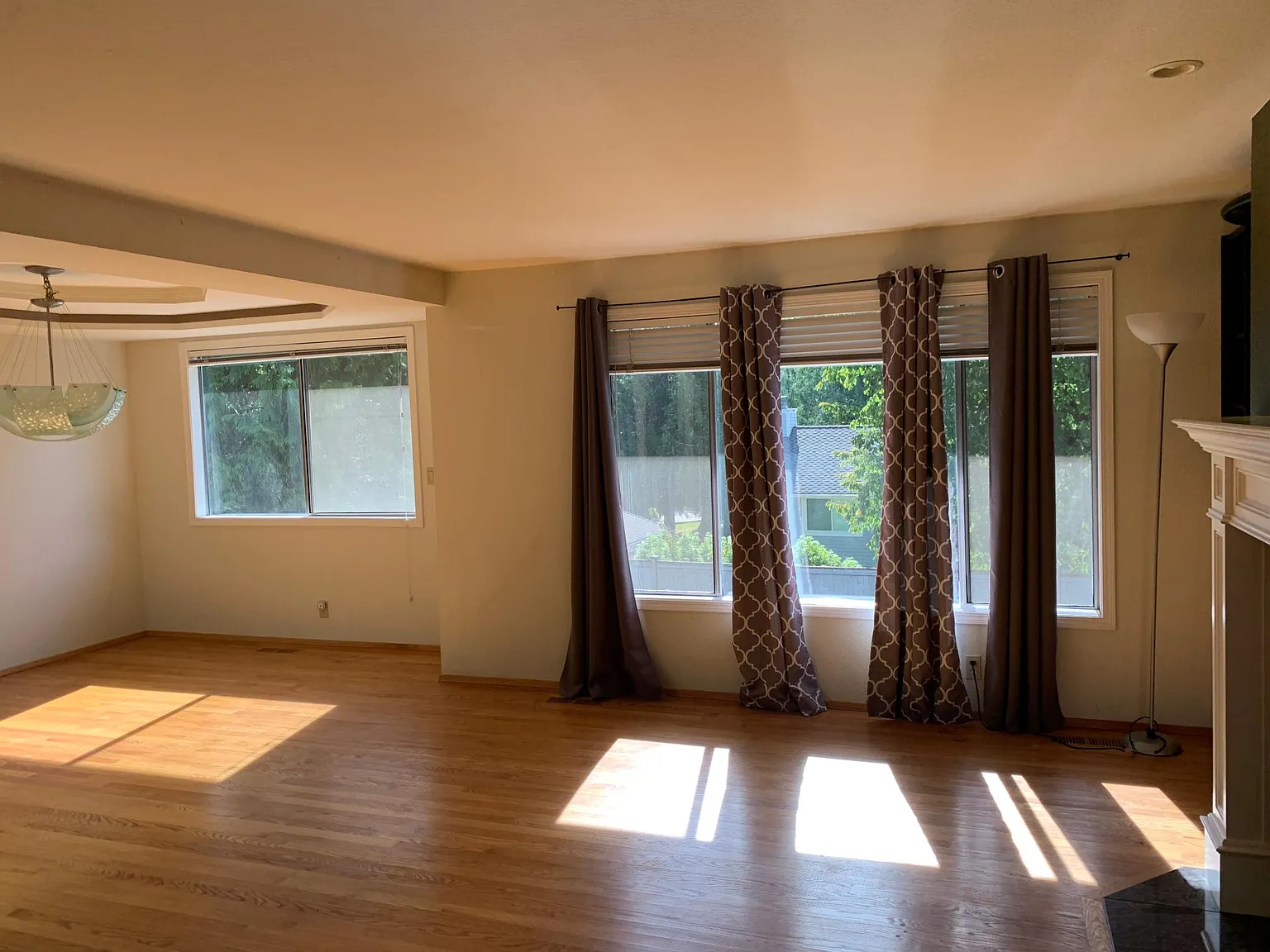 3 bed, 2040 sqft, $3,650 — Photo 4