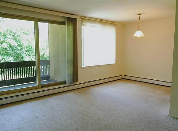 4th image of 2 Fountain Ln APT 1D