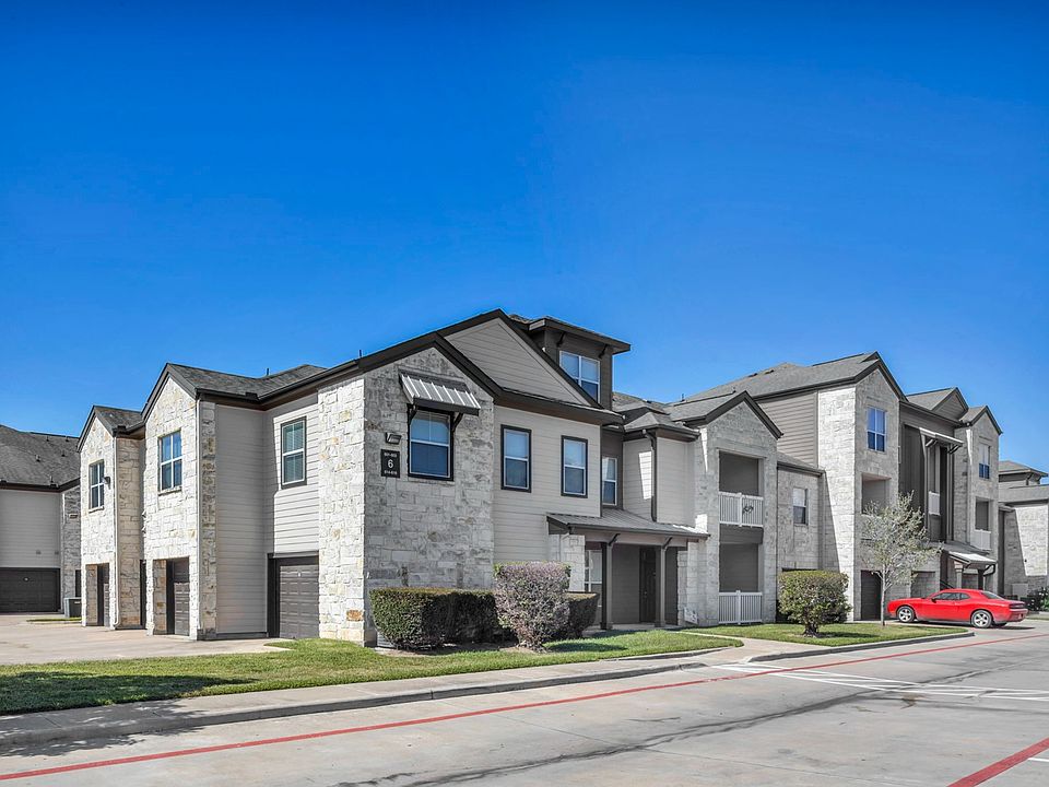 A variety of parking options!