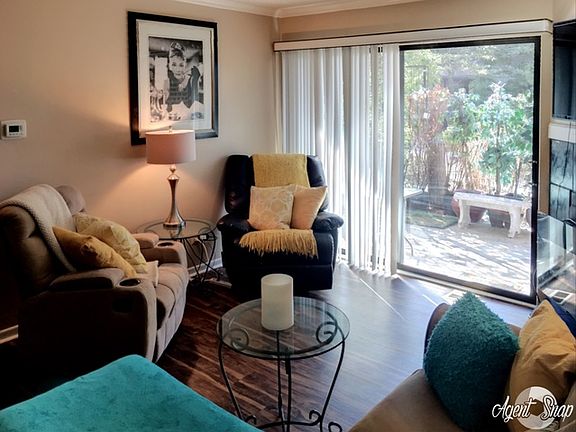 3rd image of 60 Pier Dr APT 101