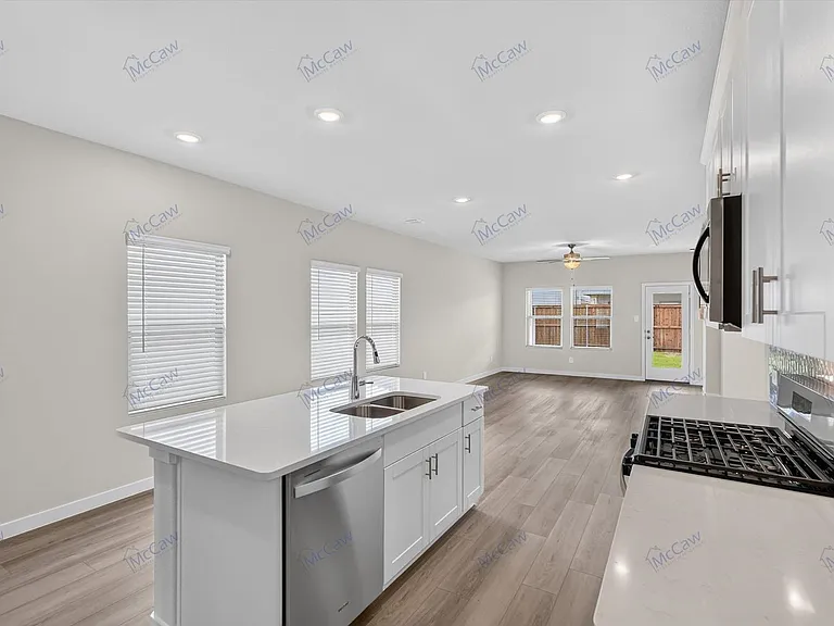 3048 Belton Dr — Photo 13