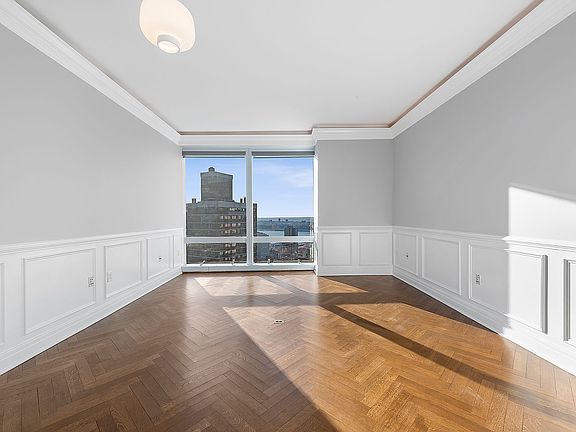 3rd image of 25 Columbus Cir #55F