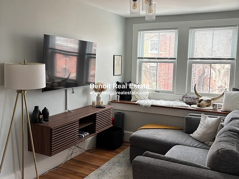 40 Lee St #3 — Photo 3