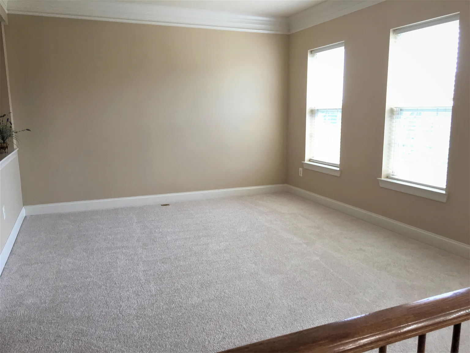 3 bed, 2.5 bath, 2675 sqft, $2,800 — Photo 2