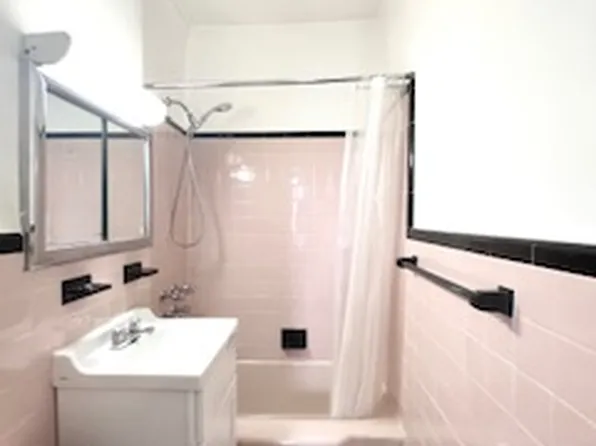 32-16 Broadway image 9 of 9