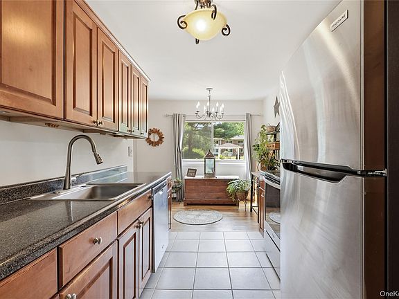 3rd image of 2449 Union Boulevard #39A