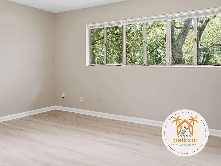 5085 Springhill Dr — Photo 13
