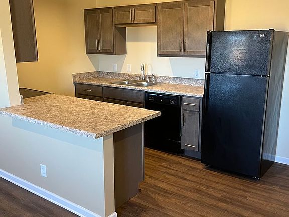 3rd image of 648 Stowe Ct APT 1