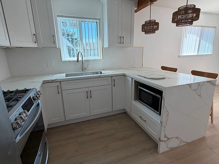 941 Lodgewood Way #B — Photo 4