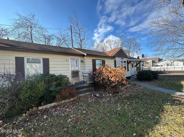 98 Point Breeze Road, Saratoga Springs, NY 12866