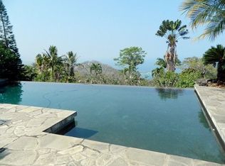 82-6097 Napoopoo Rd, Captain Cook, HI 96704