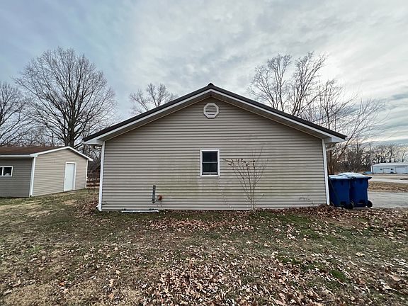 2nd image of 1131 Church St