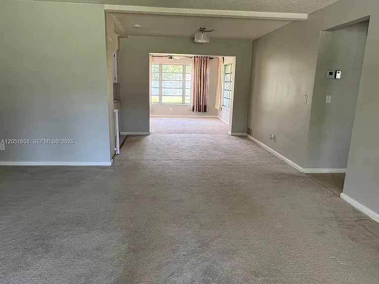 5637 Jefferson St — Photo 5