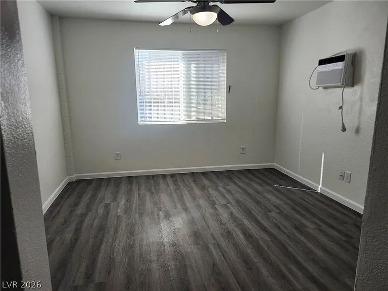 2700 Basswood Ave — Photo 10