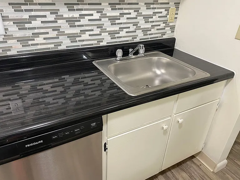 University Park Apartments near Cornell University — Photo 288