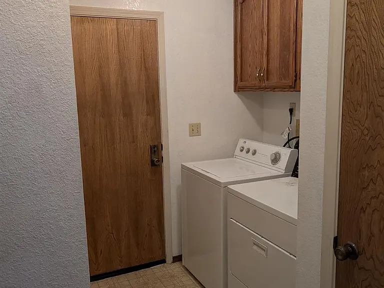 1588 Liverpool Ct — Photo 8