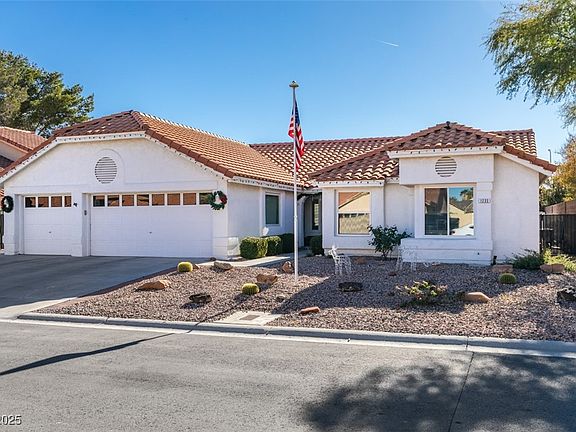 2nd image of 1233 Little Sidnee Dr