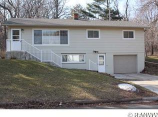 911 16th St SE, Menomonie, WI 54751
