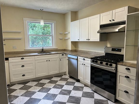 5th image of 79 Church St #1
