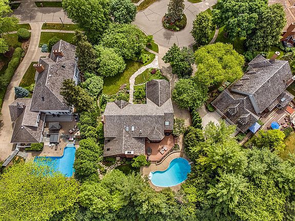 2nd image of 1005 Ashley Ln
