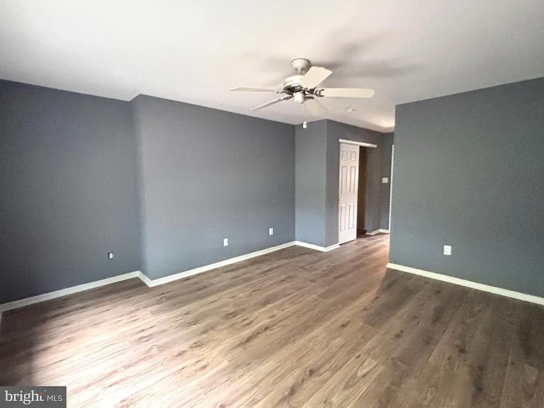 7708 Normandy Dr #B — Photo 11