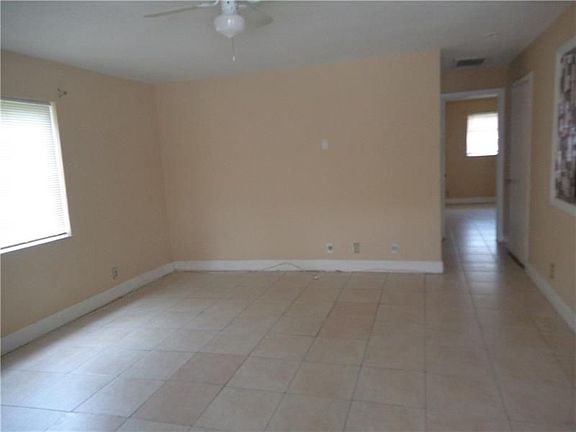 3rd image of 3640-3644 NE 1st Ave #3