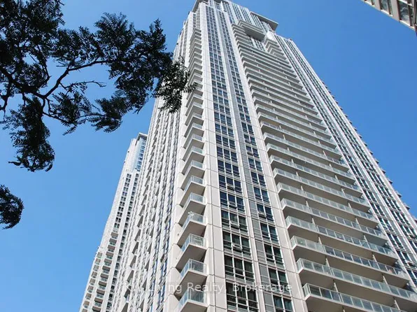 763 Bay St, Toronto, ON