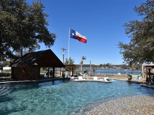 201 Rock Creek Rd Unit 14, Graford, TX 76449