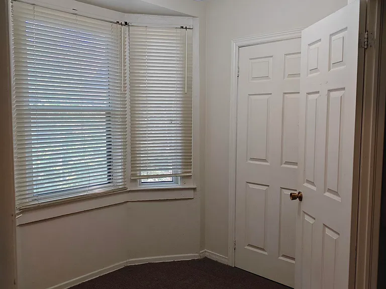 307 Saint George St #1 — Photo 8
